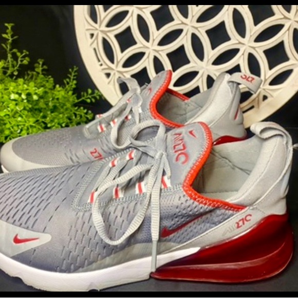 Men’s Nike Air Max 270 Gray‎ and Red Shoes - Picture 3 of 9